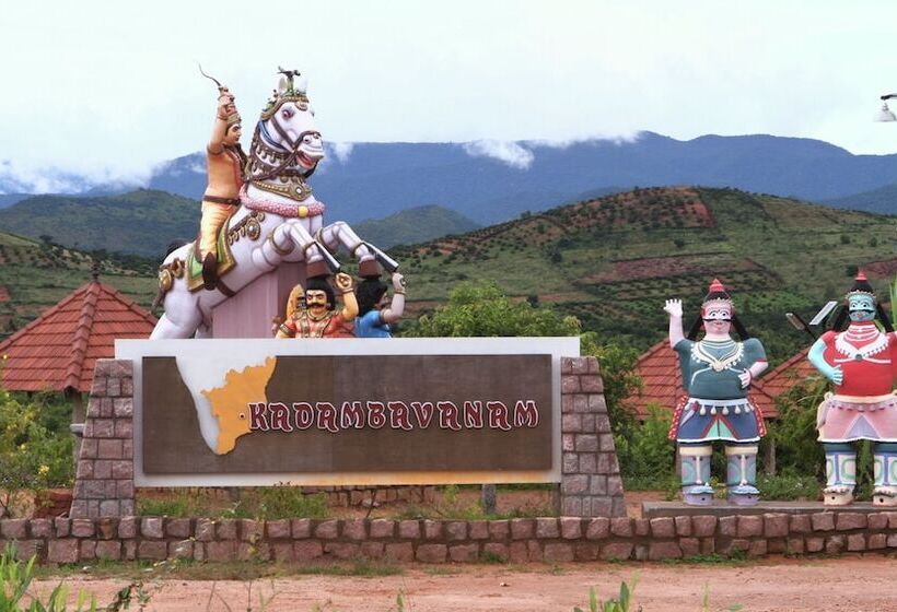 فندق Kadambavanam Ethnic Village Resort