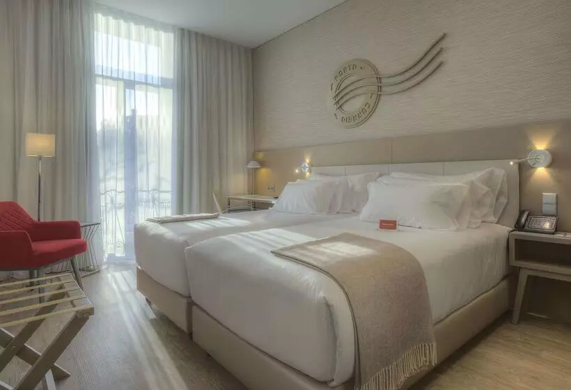 Hotel NH Collection Porto Batalha