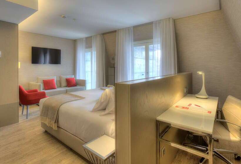 هتل NH Collection Porto Batalha