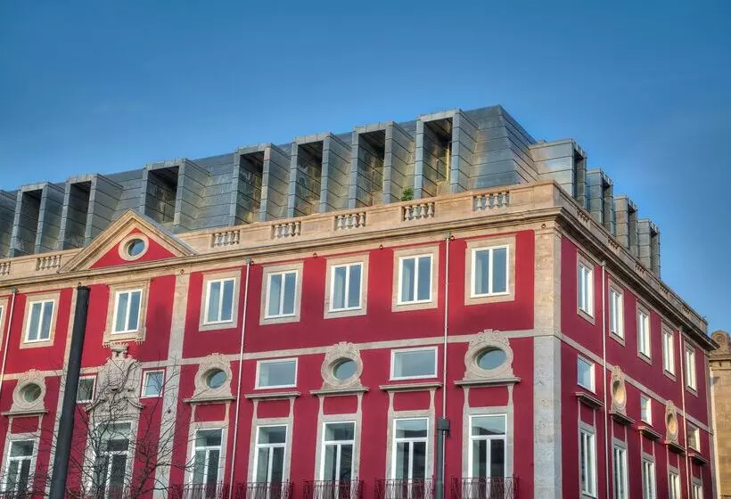 Hotel NH Collection Porto Batalha