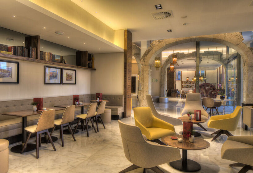 هتل NH Collection Porto Batalha