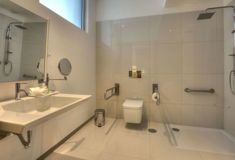 هتل NH Collection Porto Batalha