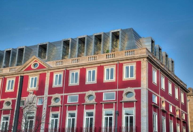 هتل NH Collection Porto Batalha