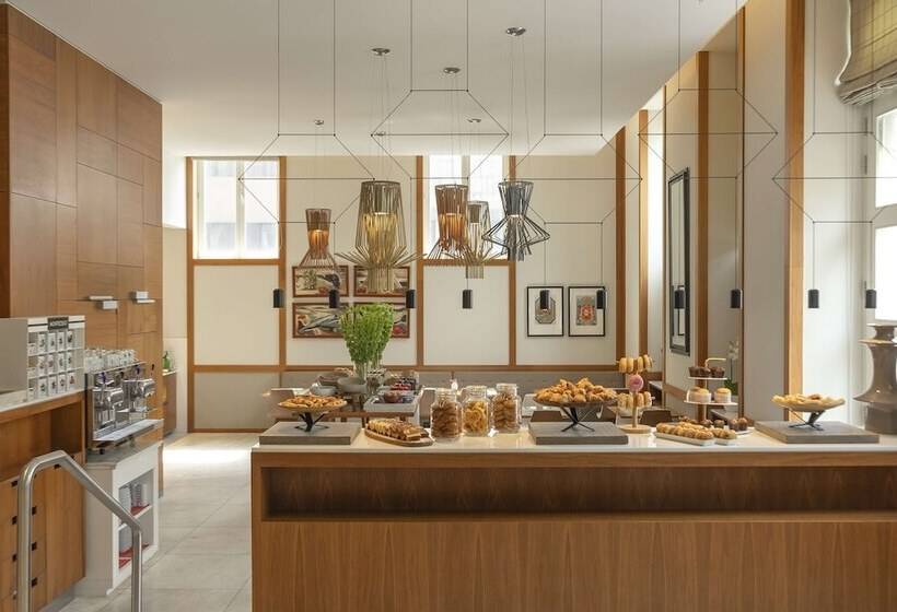 هتل NH Collection Porto Batalha