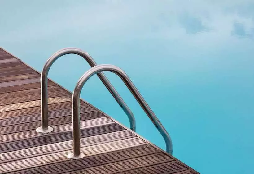 Hotel NH Collection Porto Batalha