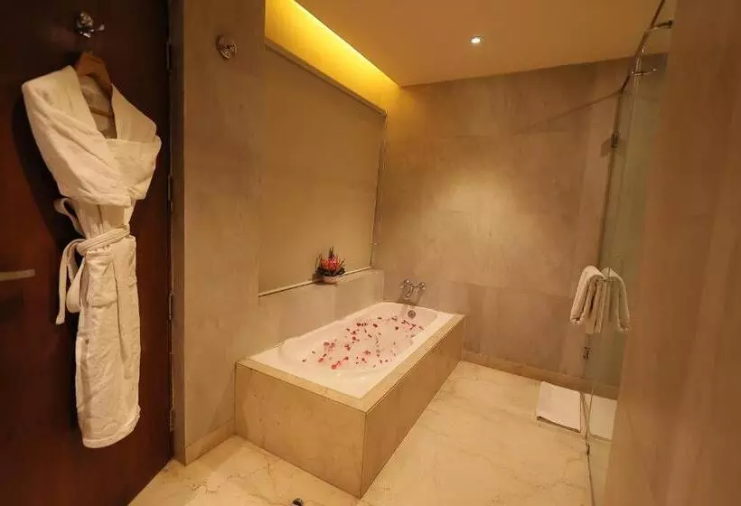 Отель Regenta Orko S Kolkata