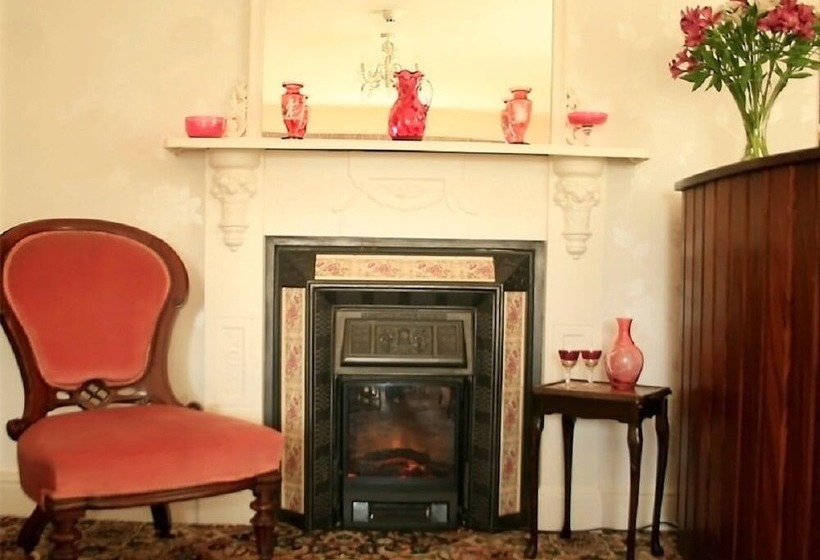 בית מלון כפרי Bessiestown Country Guesthouse