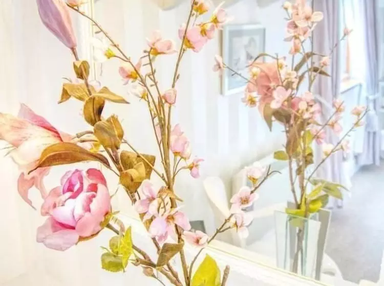 Kır Oteli Bessiestown Country Guesthouse