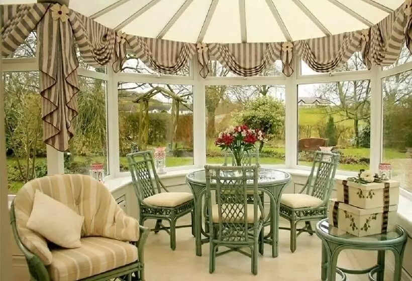 Kır Oteli Bessiestown Country Guesthouse