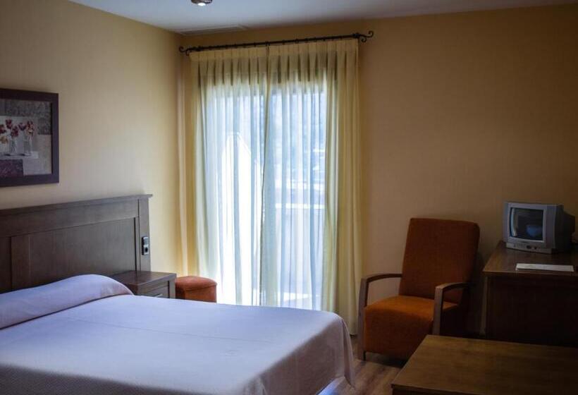 교외 호텔 Hostal Rural El Nacimiento