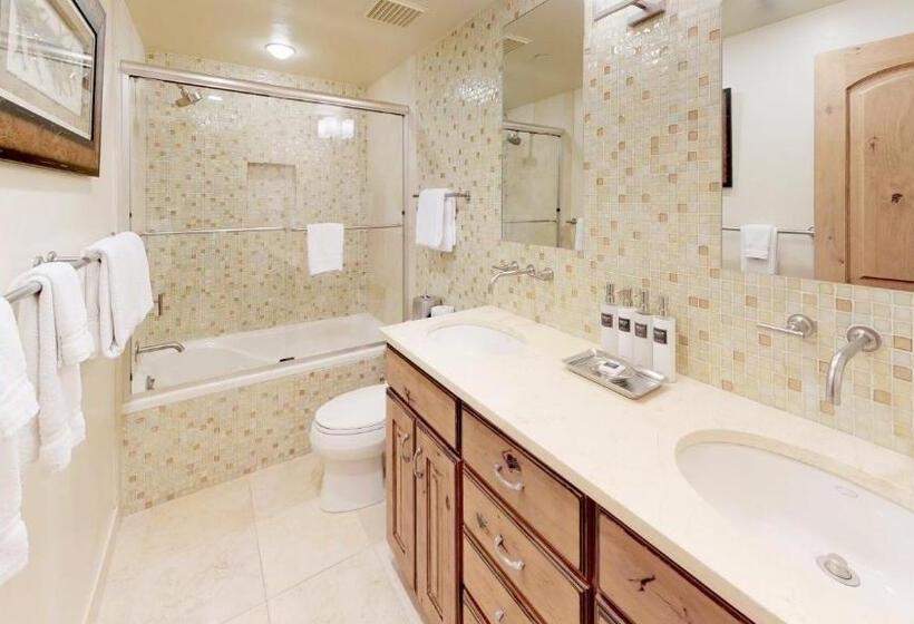 فندق Terracehouse   Coraltree Residence Collection