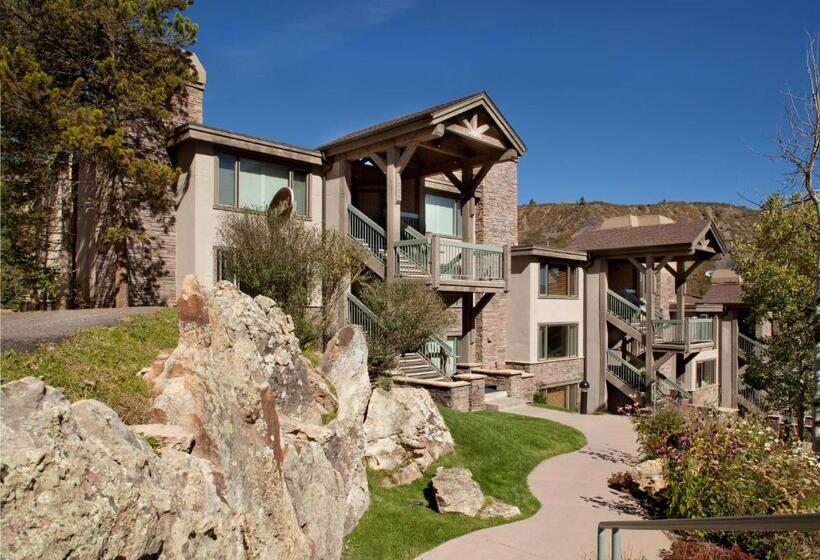 فندق Terracehouse   Coraltree Residence Collection