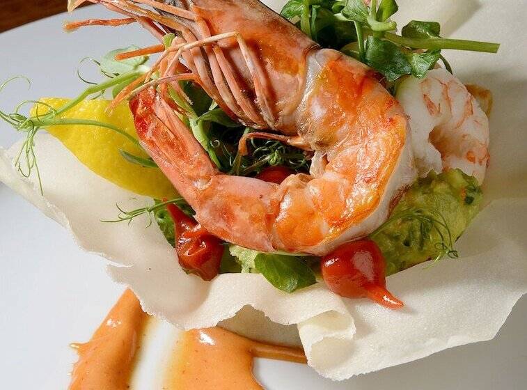 Отель The Birley Arms