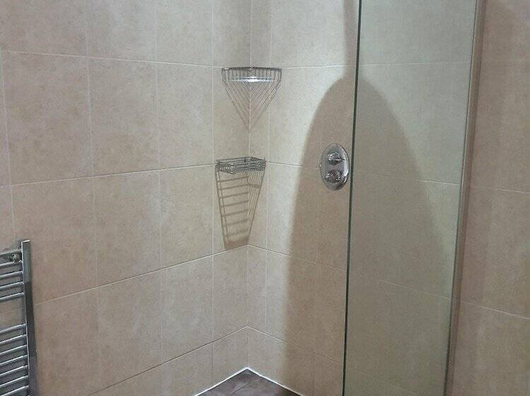 Отель The Birley Arms