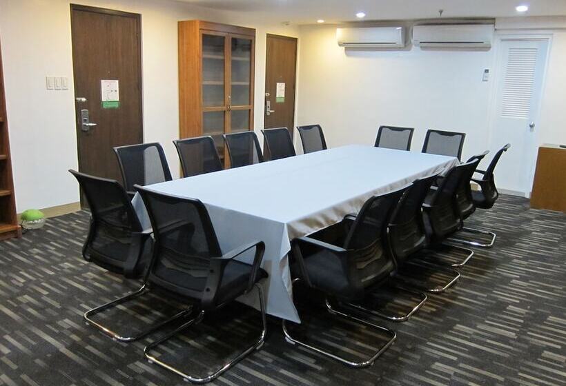 Hotel The Charter House