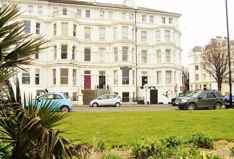 ホテル The Ellesmere