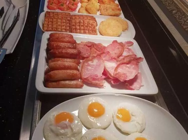 ホテル The Ellesmere