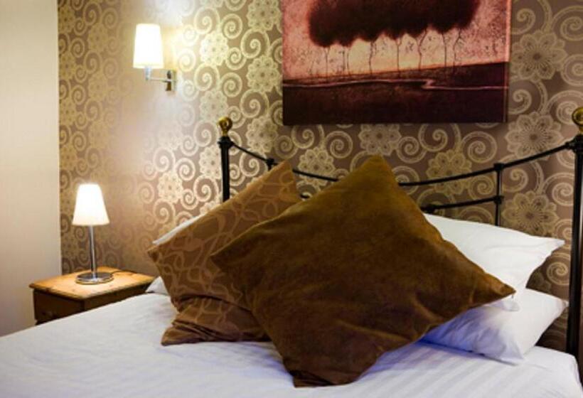 فندق The Junction