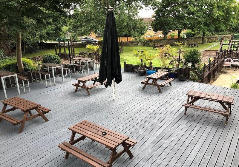 ホテル The World S End Northampton