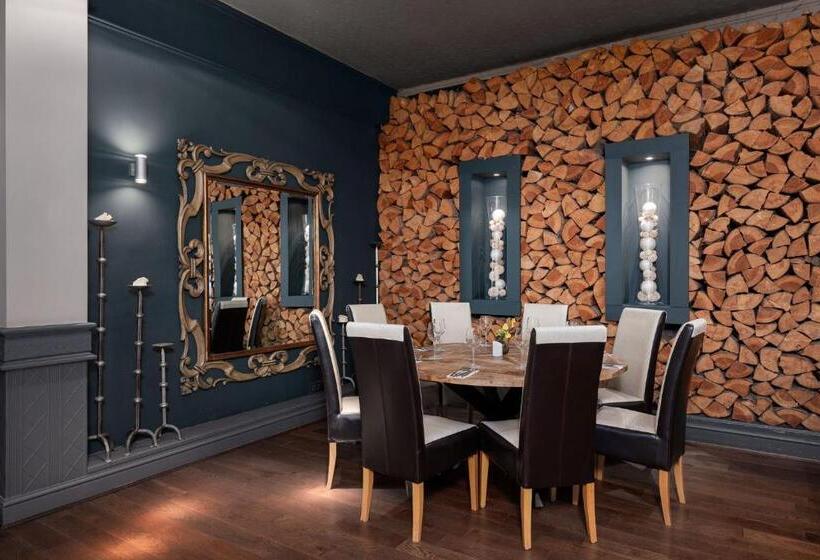 ホテル The World S End Northampton