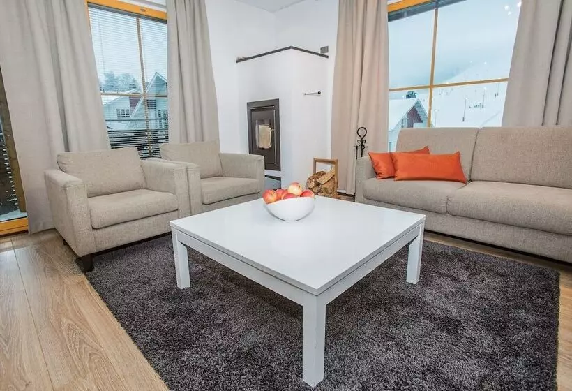 Levi Suites Levi Gold