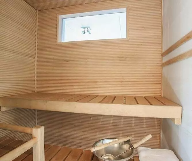 Levi Suites Levi Gold