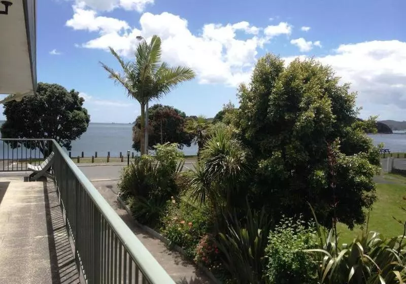 汽车旅馆  Bay Sands Seafront Studios