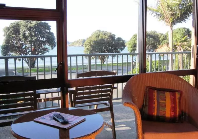 汽车旅馆  Bay Sands Seafront Studios