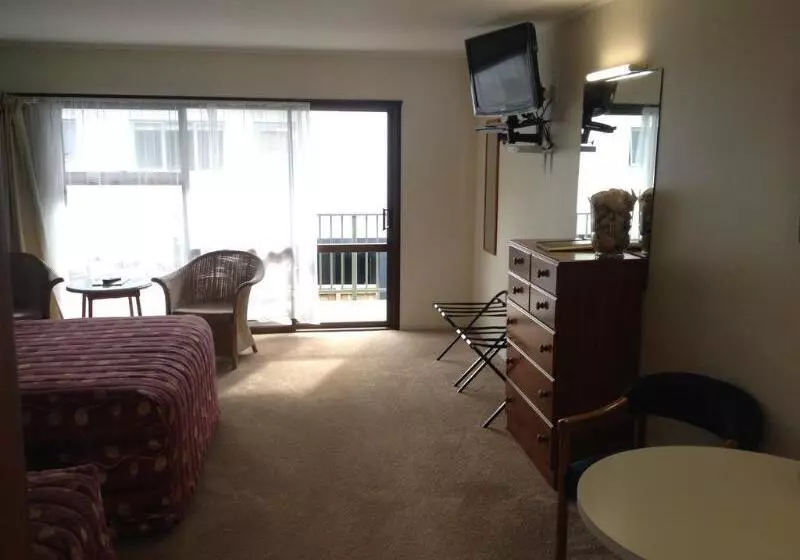 汽车旅馆  Bay Sands Seafront Studios