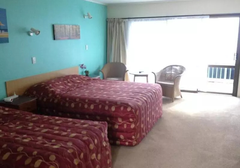 汽车旅馆  Bay Sands Seafront Studios