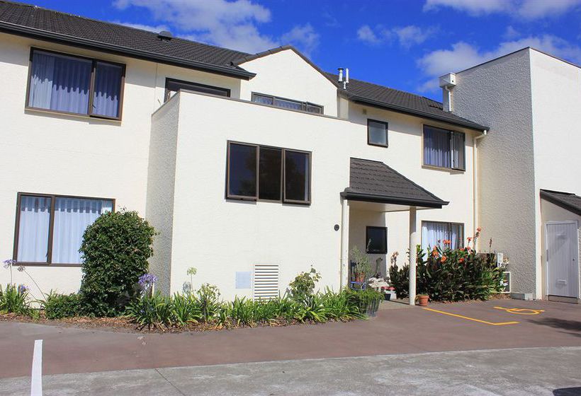 מוטל Parkside Lodge