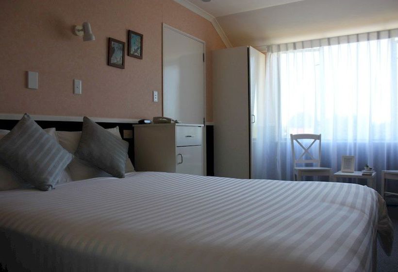 מוטל Parkside Lodge