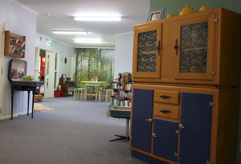 מוטל Parkside Lodge