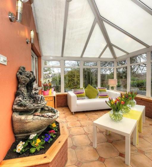 Pensjonat Grove Guest House