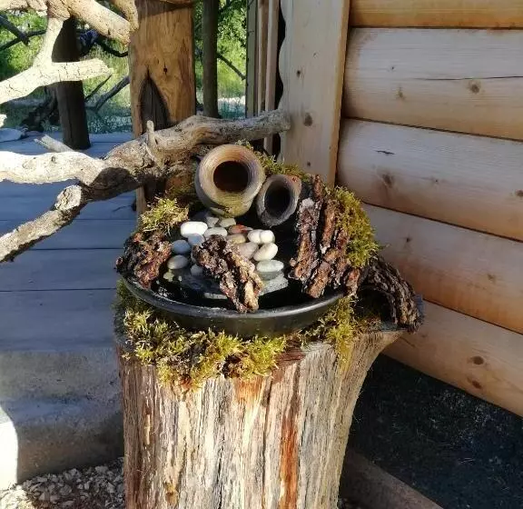 Aamiaismajoitus (B&B) La Chaumière Des Elfes, énigmes Et Magie