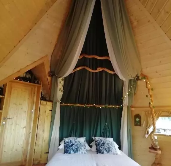 Aamiaismajoitus (B&B) La Chaumière Des Elfes, énigmes Et Magie