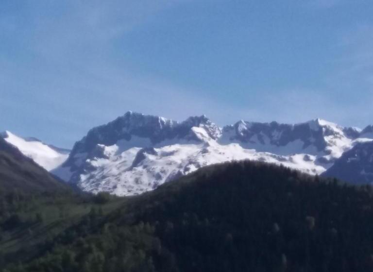 مبيت وإفطار Le Pré De La Fontaine