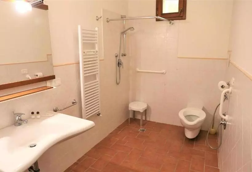 Hotelli Antico Borgo La Torre Agriturismo