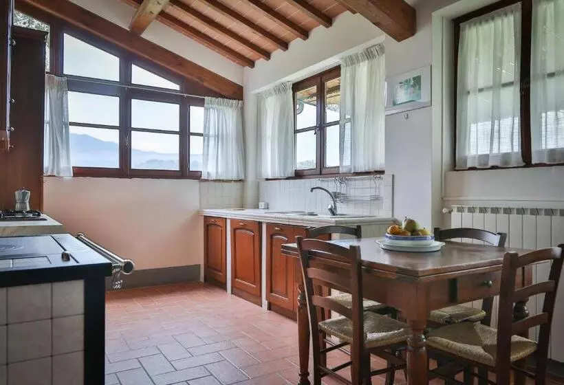 Hotelli Antico Borgo La Torre Agriturismo