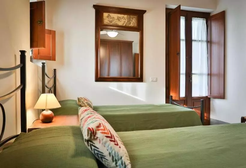 Hotelli Antico Borgo La Torre Agriturismo