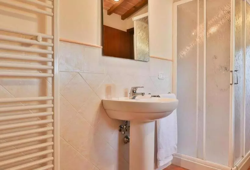 Hotelli Antico Borgo La Torre Agriturismo