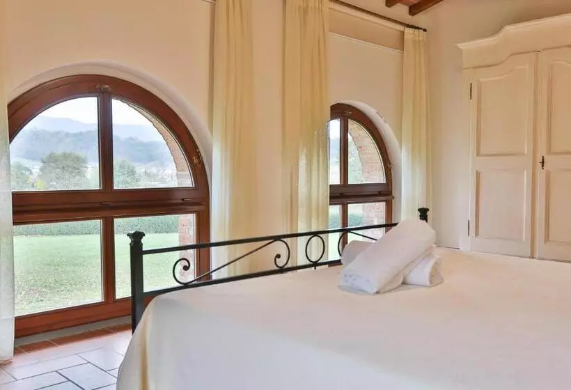 Hotelli Antico Borgo La Torre Agriturismo