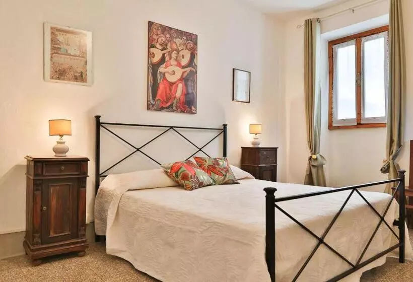 Hotelli Antico Borgo La Torre Agriturismo
