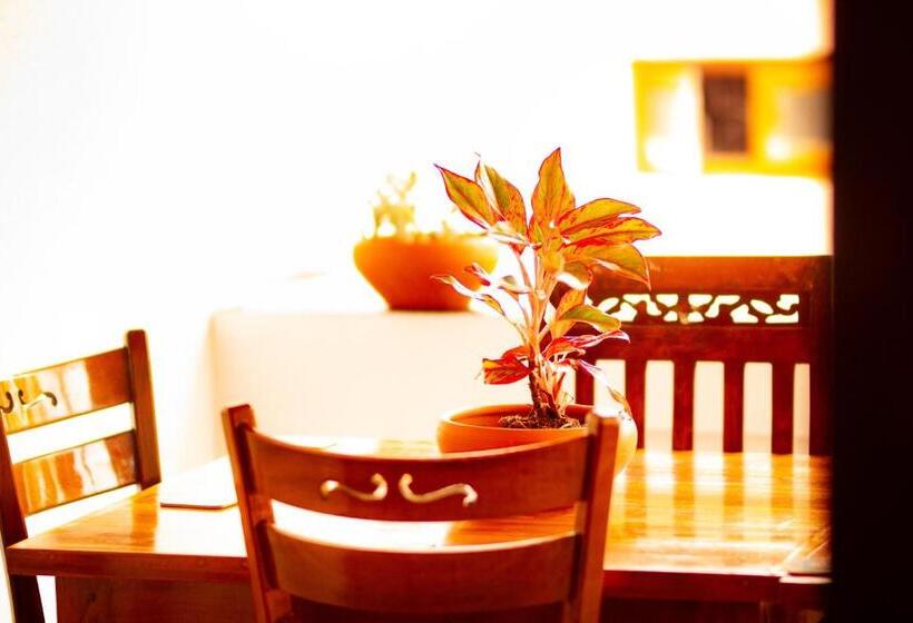 Отель Golden Town