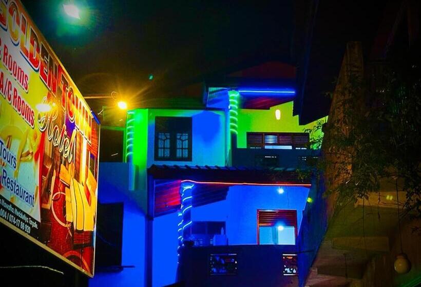 Отель Golden Town