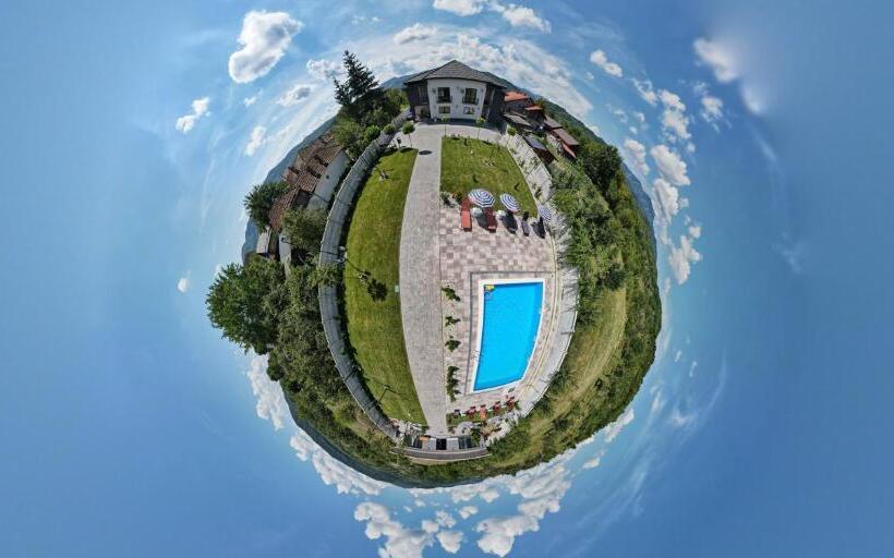 پانسیون Casa Rares & Karina