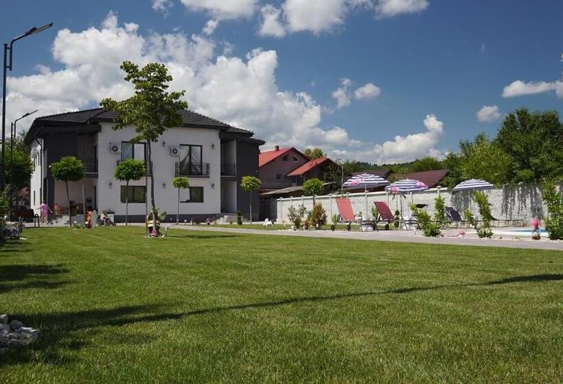 پانسیون Casa Rares & Karina