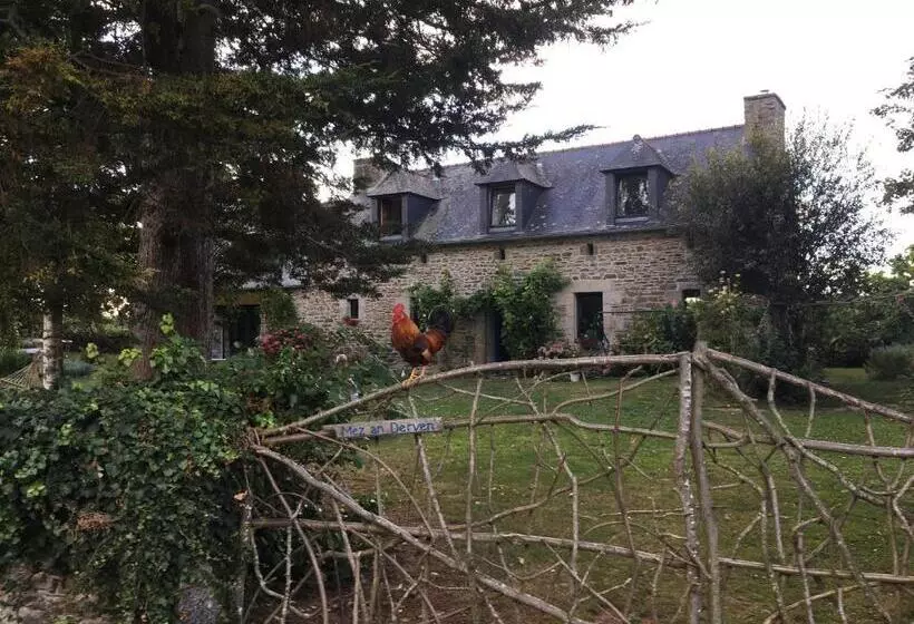 Aamiaismajoitus (B&B) Bretagne Chambre D Hôtes Suite 53m2 Et Caravane Vintage Avec Cuisine Et Salle De Bains Privées Britt
