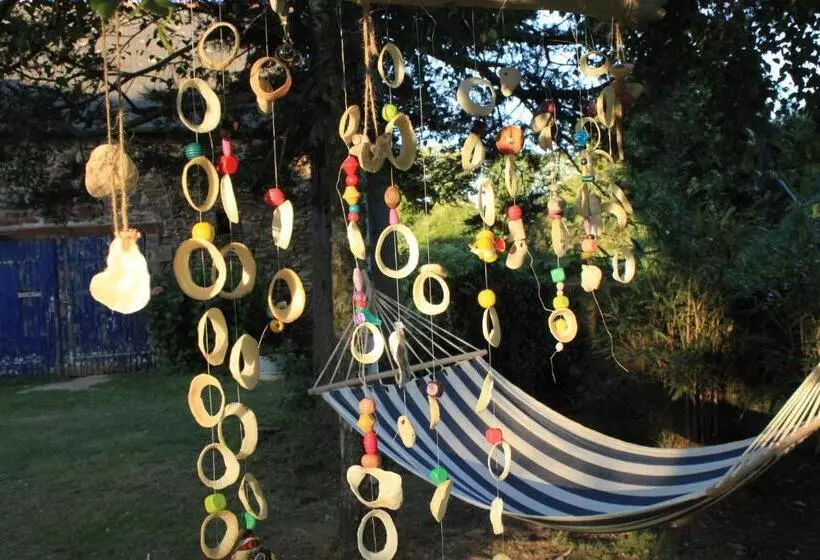 Aamiaismajoitus (B&B) Bretagne Chambre D Hôtes Suite 53m2 Et Caravane Vintage Avec Cuisine Et Salle De Bains Privées Britt