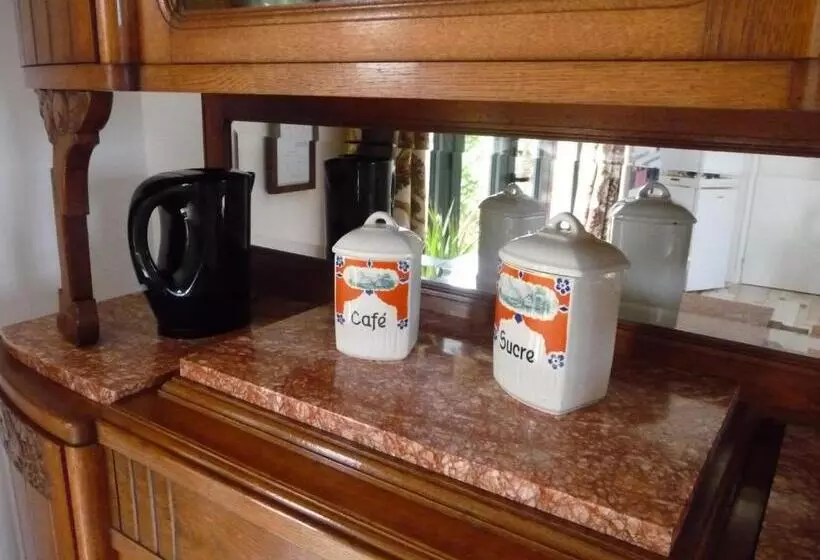 Aamiaismajoitus (B&B) Bretagne Chambre D Hôtes Suite 53m2 Et Caravane Vintage Avec Cuisine Et Salle De Bains Privées Britt